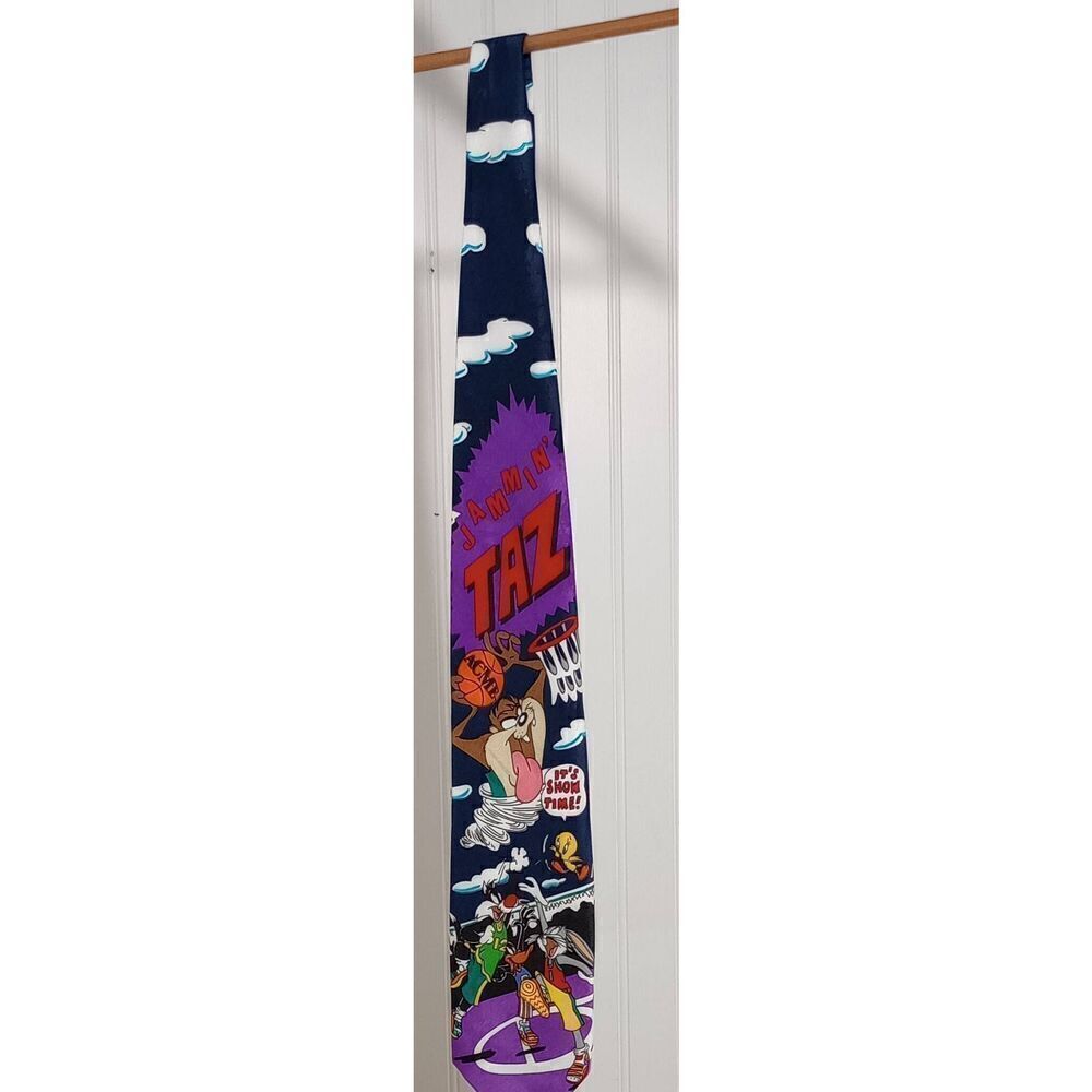 Vintage 1993 taz, bugs, Sylvester and others  space jam tie